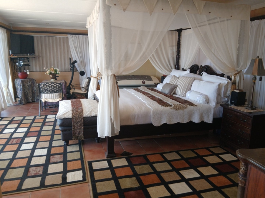 5 Bedroom Property for Sale in Wavecrest Eastern Cape